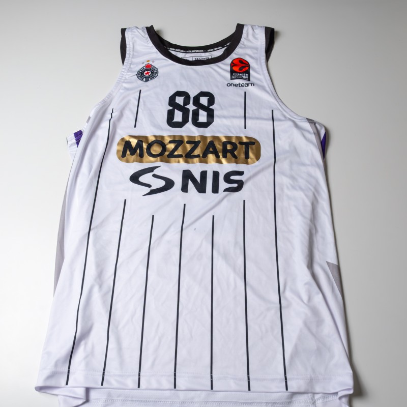 Dres s potpisom Željka Obradovića